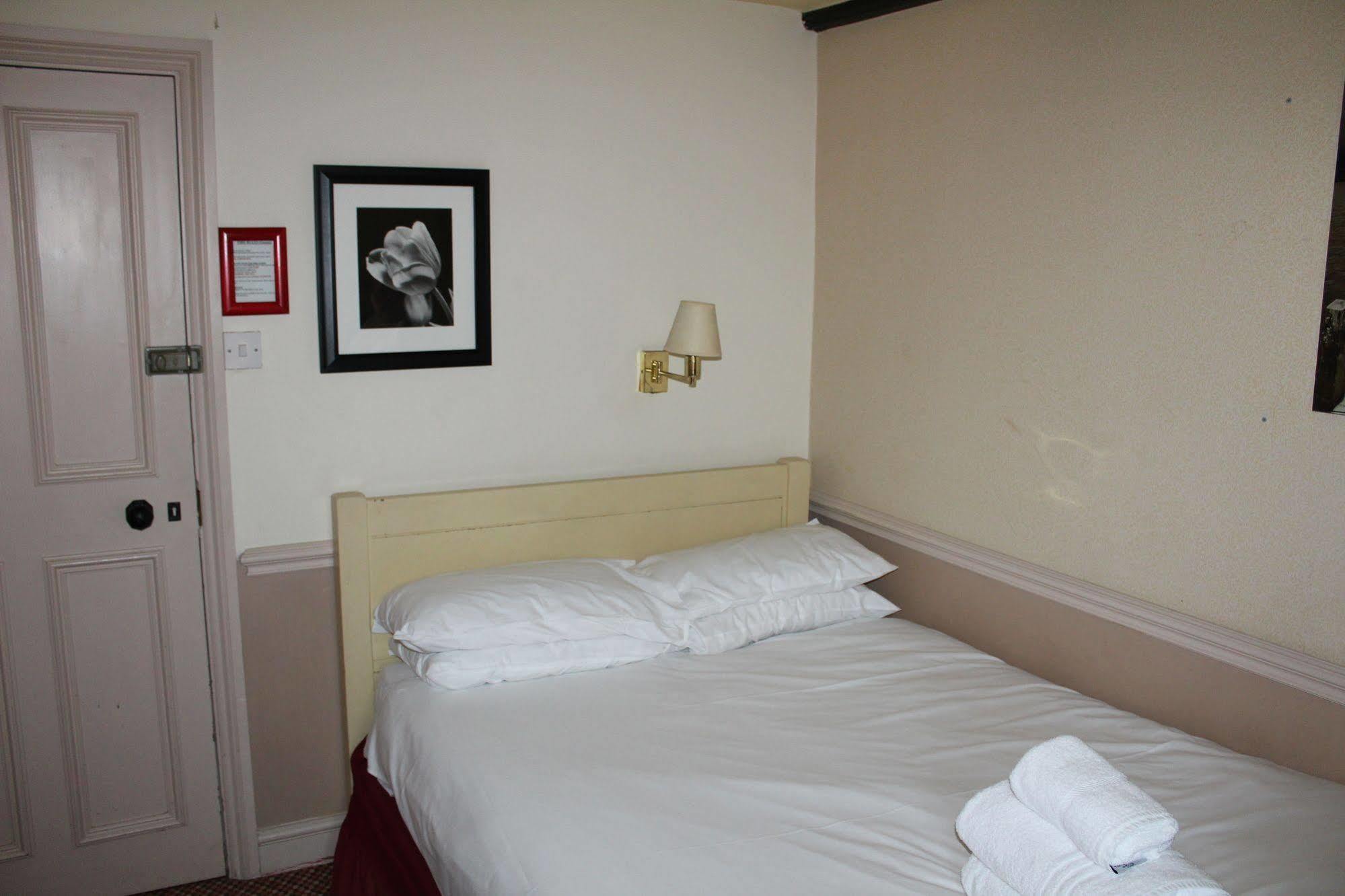 רדהיל Whyte Harte Hotel מראה חיצוני תמונה